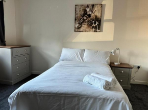 Spacious Luxurious Serviced Accommodation 6